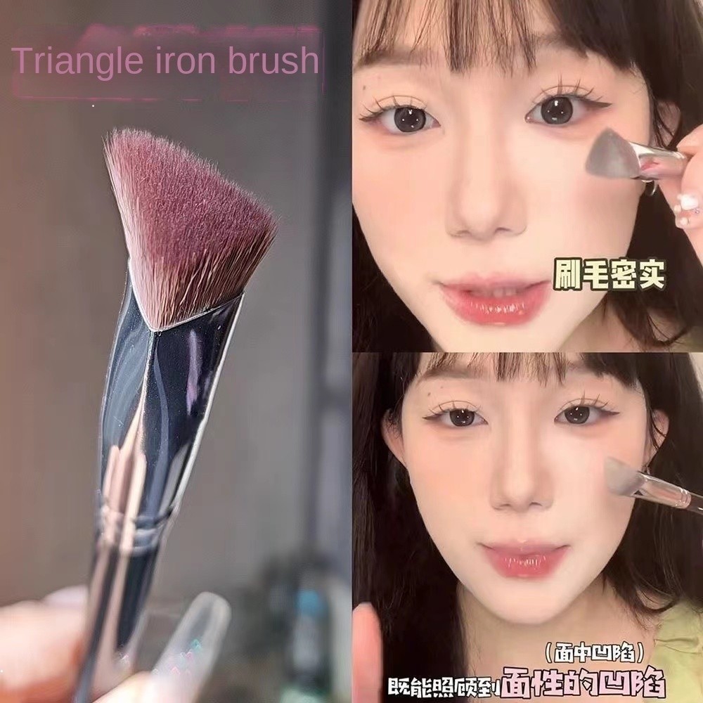 สามเหลี่ยมคอนซีลเลอร์แปรงใบหน้าสดใสไฮไลท์แปรง ไร้ร่องรอย ฉีกราง แปรงที่แม่นยําขนนุ่มเปียกแห้งใช้