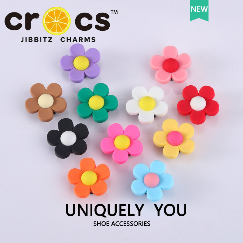 Jibbitz crocs รองเท ้ าหัวเข ็ มขัดรองเท ้ าดอกไม ้ อุปกรณ ์ เสริมรองเท ้ า 2024 สไตล ์ ใหม ่ แฟชั ่ นดอกไม ้ รองเท ้ าอุปกรณ ์ เสริม