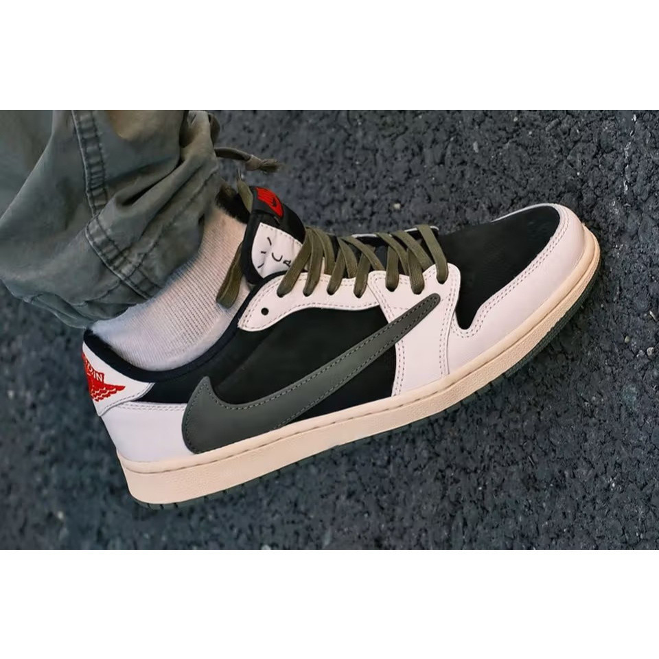A/J 1 Retro Low OG SP Travis Scott DZ4137-106