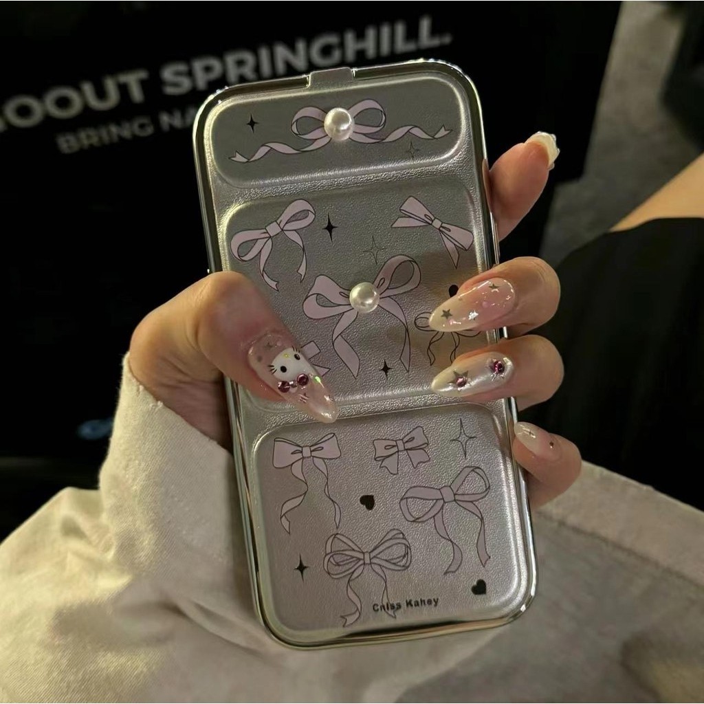 Stereoscopic Pearl bowknot พับ clamshell สําหรับ iPhone15 14 13 12 11 Pro Max เลนส ์ ป ้ องกันการกระแทกชุบเงินปกหลังแข ็ ง