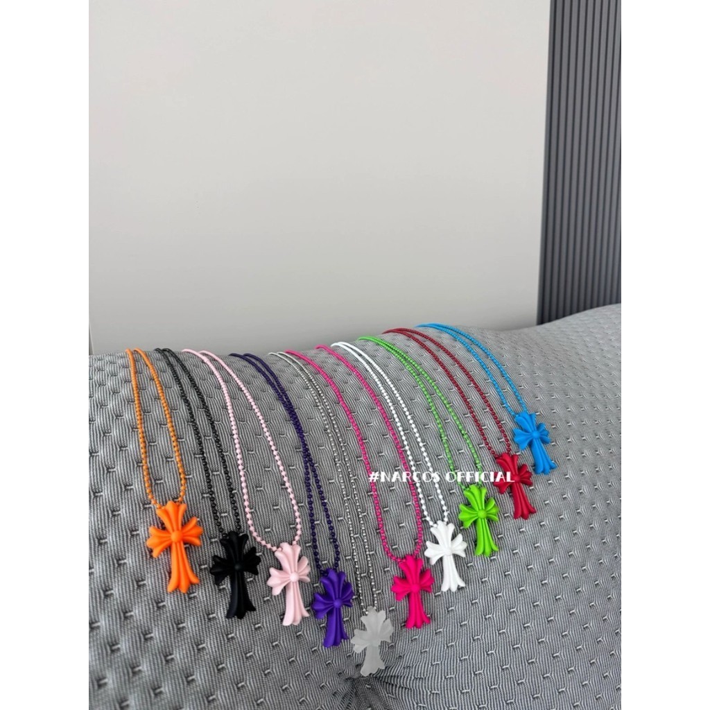 จํากัดสีcrossวัสดุเรซิ ่ นAll-Matchอินเทรนด ์ ซ ้ อนสร ้ อยคอผู ้ ชายผู ้ หญิงคู ่ จี ้ เครื ่ องประดับหลากสี