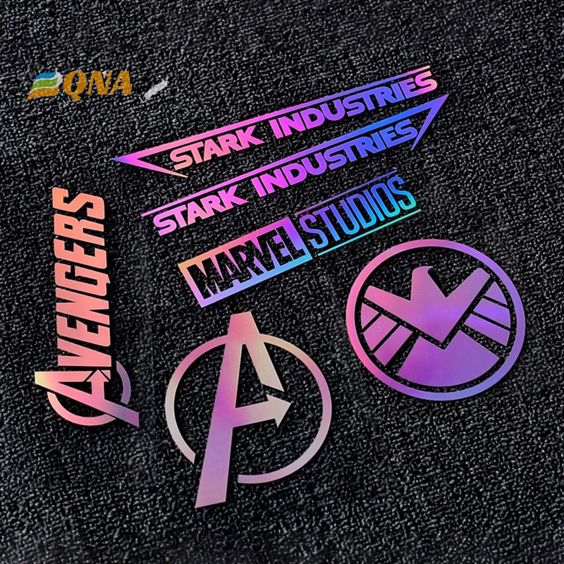 [QNA] Iron Man Avenger รถสีดําสติกเกอร์สะท้อนแสงรถจักรยานยนต์รถบรรทุกรถสติกเกอร์ที่มองไม่เห็นสะท้อนแสงกันน้ําตกแต่งใหม่