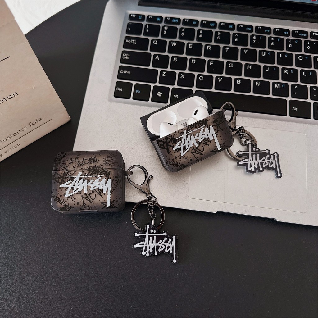 Cool สีดําโปร่งใส Square Doodle STUSSY พร้อมจี้ AIRPODS ฝาครอบ Soft TPU สําหรับ AIRPODS 4 PRO 1/2/3 เกราะป้องกันหูฟังไร้สายบลูทูธปลอก