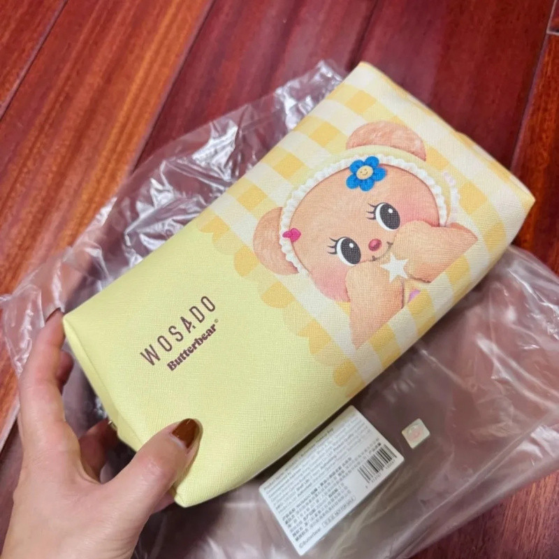 X.Yuetong Collaboration Butter Bear กระเป๋าแต่งหน้า กระเป๋าสี่เหลี่ยมเล็กสไตล์ชาแนล กระเป๋าเดินทาง กันฝุ่น ความจุขนาดใหญ่