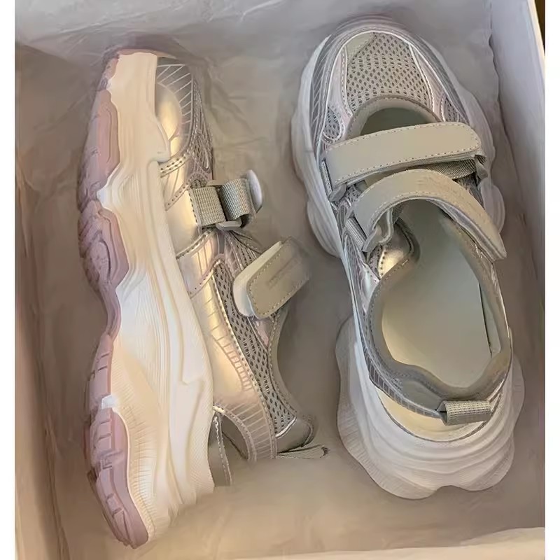 ((ข้อเสนอเวลาจํากัด) Baotou กีฬา Velcro รองเท้าแตะหนาผู้หญิง 2025 ฤดูร้อนสไตล์ใหม่ All-Match Daddy รองเท้า Hollow Breathable Hole รองเท้า ANVK