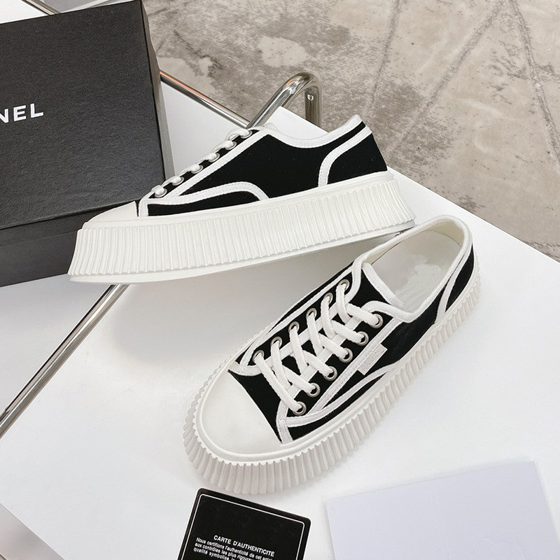 Chane * Chanel รองเท้าผ้าใบแพลตฟอร์ม ลําลอง ส้นหนา สีขาว แฟชั่นฤดูใบไม้ผลิ สไตล์เกาหลี สําหรับสตรี 2024