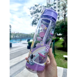 พร้อมส่ง✨✨ขวดน้ำพลาสติก 650ml แบบพกพา จุน้ำได้เยอะ มีสายคล้องแขน พร้อมหลอด✨✨