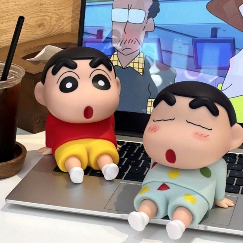 Crayon Shin-chan Action Figure ขี ้ เกียจผู ้ ถือโทรศัพท ์ มือถือ Nohara Shinnosuke น ่ ารักคอลเลกชันของเล ่ นเด ็ กของขวัญ