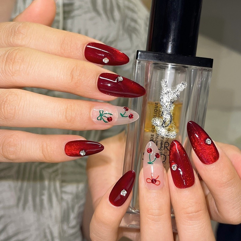 HANDMADEArtificial Nail Almond Red Cat Eye น่ารัก Cherry Phototherapy Nails เล็บปลอมเล็บนํากลับมาใช้