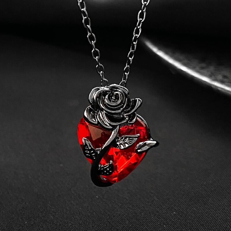 Retro Gothic ผู้หญิงแฟชั่น Love Rose อัญมณีจี้สร้อยคอคนรักเครื่องประดับอุปกรณ์เสริม