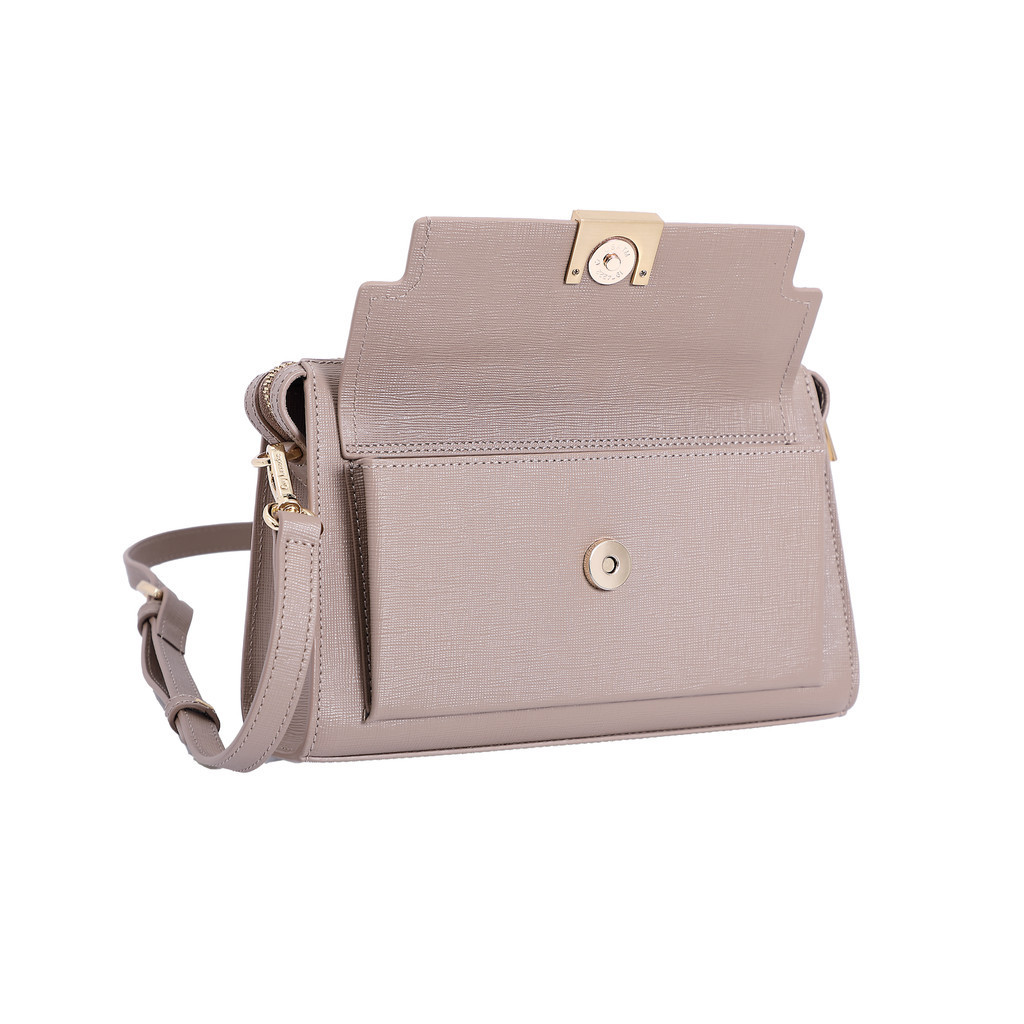 Guy Laroche กระเป๋าสะพาย Cross Body รุ่น AGH0023 - สีเบจ