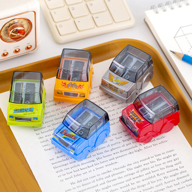1 PC Jeep Modeling ดินสอ Sharpener Double Hole ดินสอ Sharpener อุปกรณ ์ โรงเรียนนักเรียนเครื ่ องเขียน WJ565