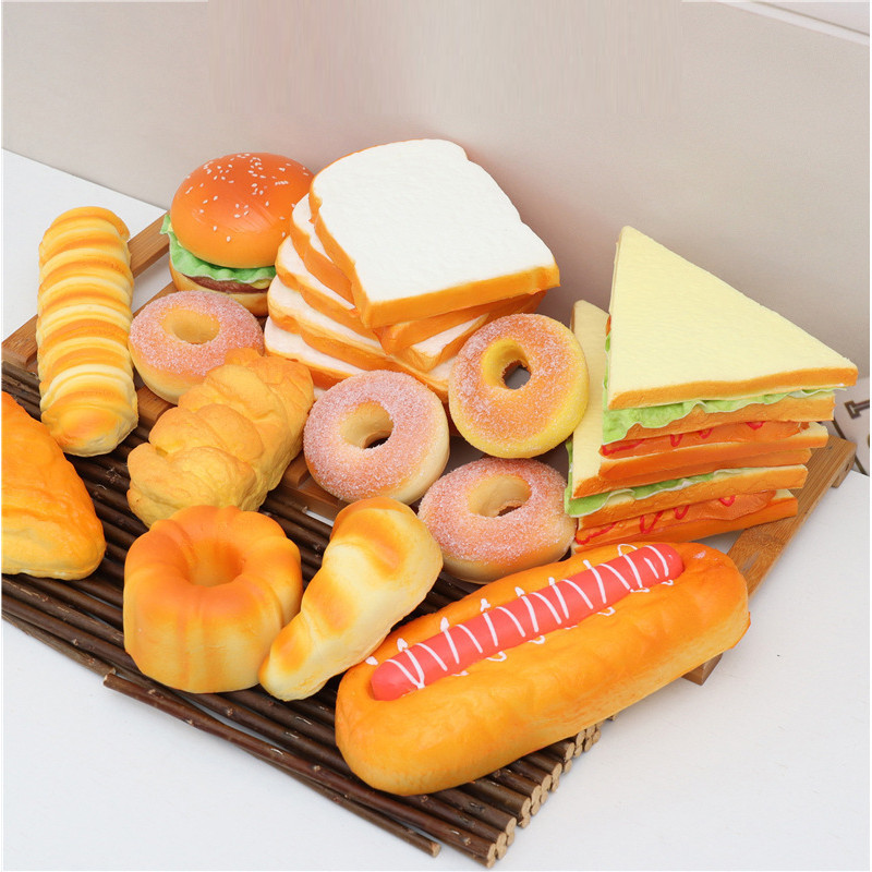 ขนมปังปลอม โมเดลขนมปังปลอม ขนาดเท่าขนมจริง สัมผัสนิ่ม บางแบบมีกลิ่นหอมคล้ายขนมเลย เหมาะตกแต่งร้าน พร็อพถ่ายรูป