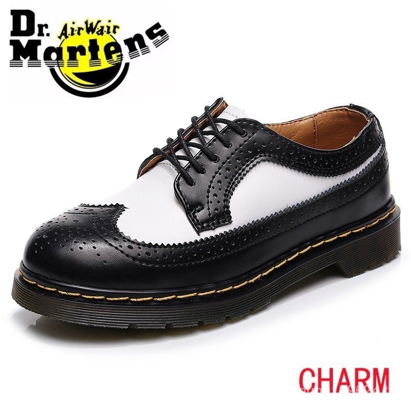 คุณภาพสูง 100%  dr.martens ไซส์ 35-46 รองเท้าบู๊ทส์มาร์ตินหนังวัวหัวกลม 5 รูสไตล์คลาสสิกสําหรับผู้ชายและผู้หญิง คิวเน็ต 8คุณ7