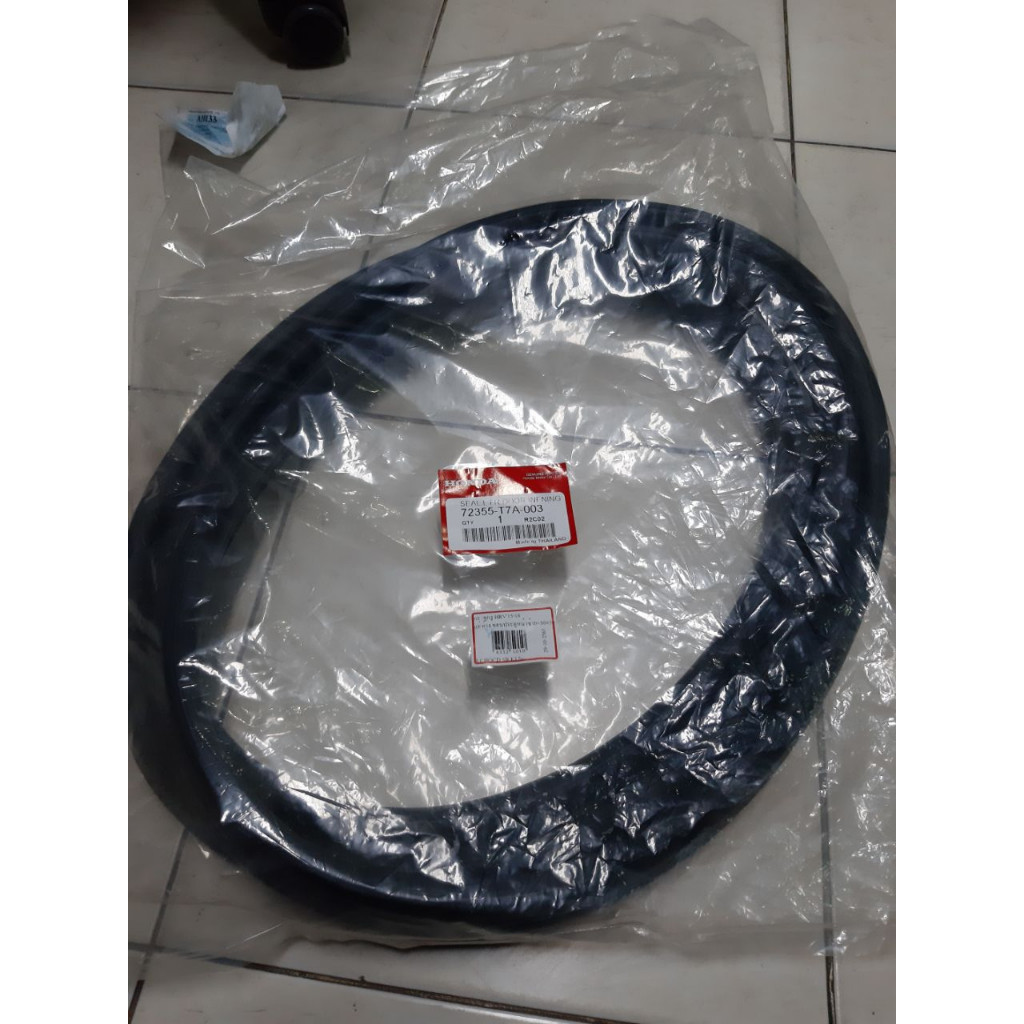 "NEW" กระดูกงู HRV'15-18 แท้ห้าง ขอบประตูหน้า/หลัง ซ้าย/ขวา (72315-T7A-003)(72355-T7A-003)(72815-T7A