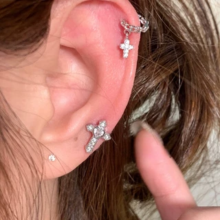 We Flower 1PC Punk Shining คริสตัลไทเทเนียมเหล็ก Cross สกรูต่างหูผู้หญิงผู้ชาย Hypoallergenic Ear Studs เครื่องประดับ