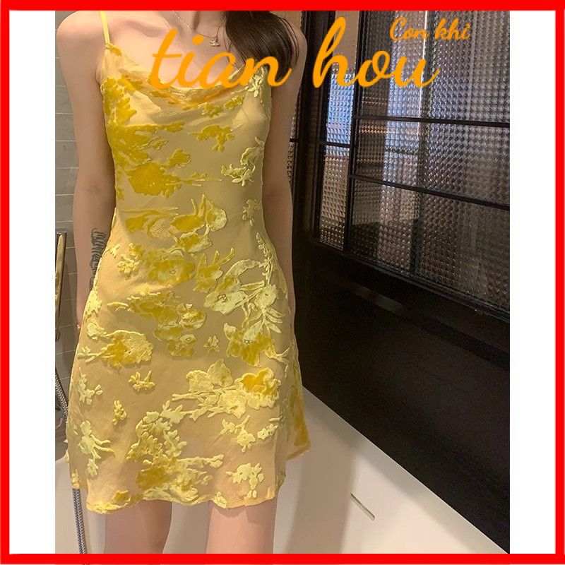 ผลิตภัณฑ์ใหม่ [ขายร้อนในร้าน] ชุดเดรสสายเดี่ยวกำมะหยี่สีเหลืองสไตล์เรโทรฝรั่งเศสสำหรับผู้หญิง ฤดูร้อน สไตล์เทพธิดาเซ็กซี่ ชุดกระชับสัดส่วน แนวโน้ม LPUB