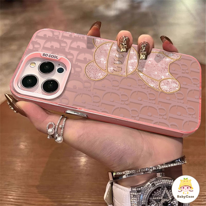 เคสไอโฟน11 สำหรับ iPhone 15 11 16 13 12 14 Pro Max 8 7 14 15 16 Plus XR X XS Max เทรนด์แบรนด์แฟชั่นสุดหรูปกหมีนุ่ม