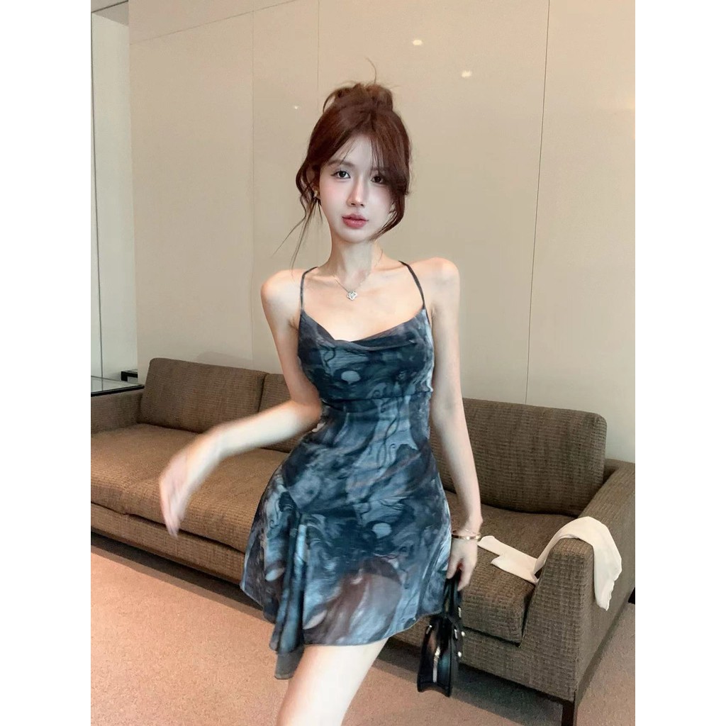 Mini shop🌸พร้อมส่ง🌸(FY2035#1) มินิเดรส เว้าหลัง ผ้าปล่อยปล่อย พริ้วลายมัดย้อน เซ็กซี่ ใส่สบาย - รูปที่ 2