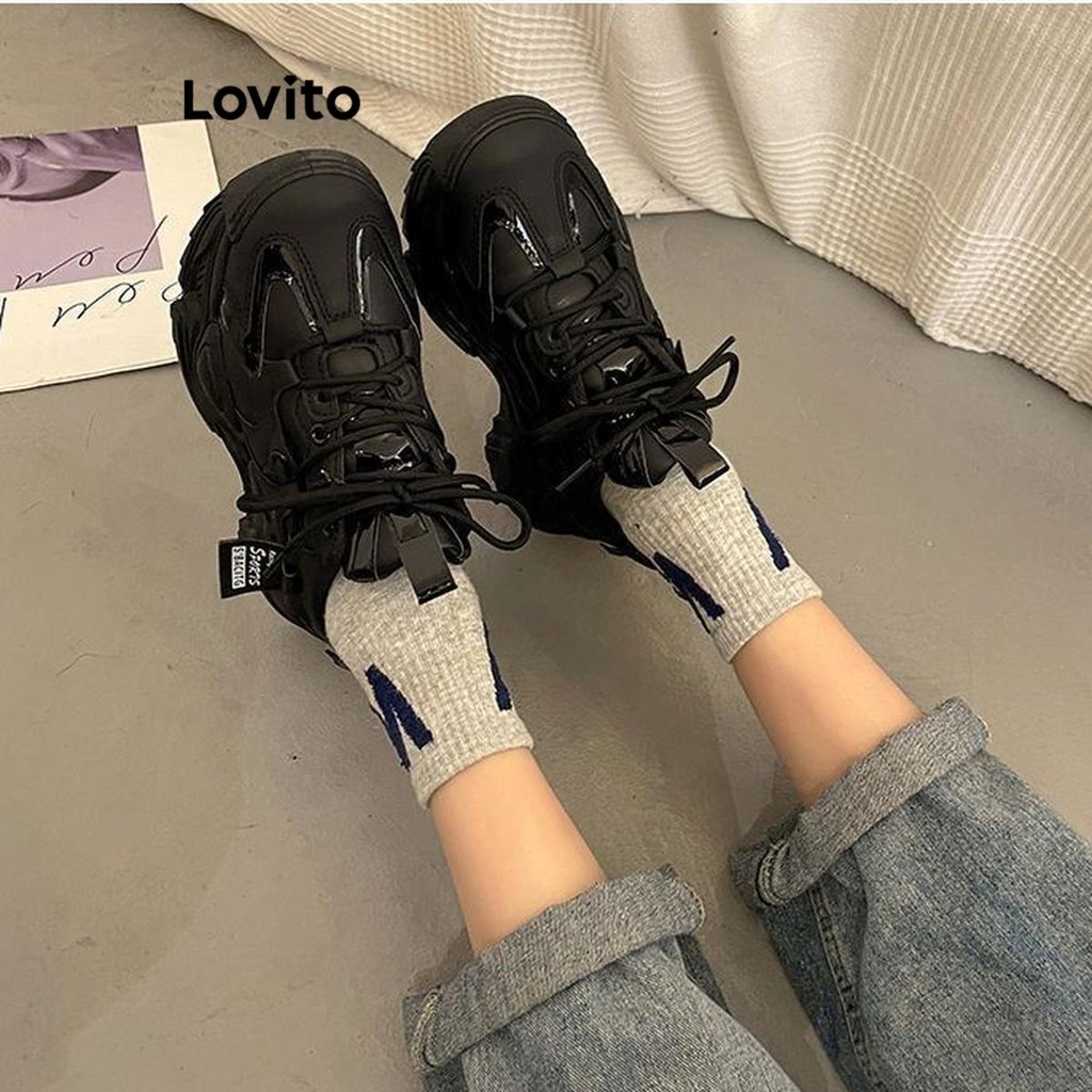 Lovito ลําลองธรรมดาเวอร์ชั่นเกาหลีอเนกประสงค์พื้นหนาเพิ่มความสูงรองเท้าผ้าใบระบายอากาศที่สะดวกสบายสําหรับผู้หญิง  LFA62230
