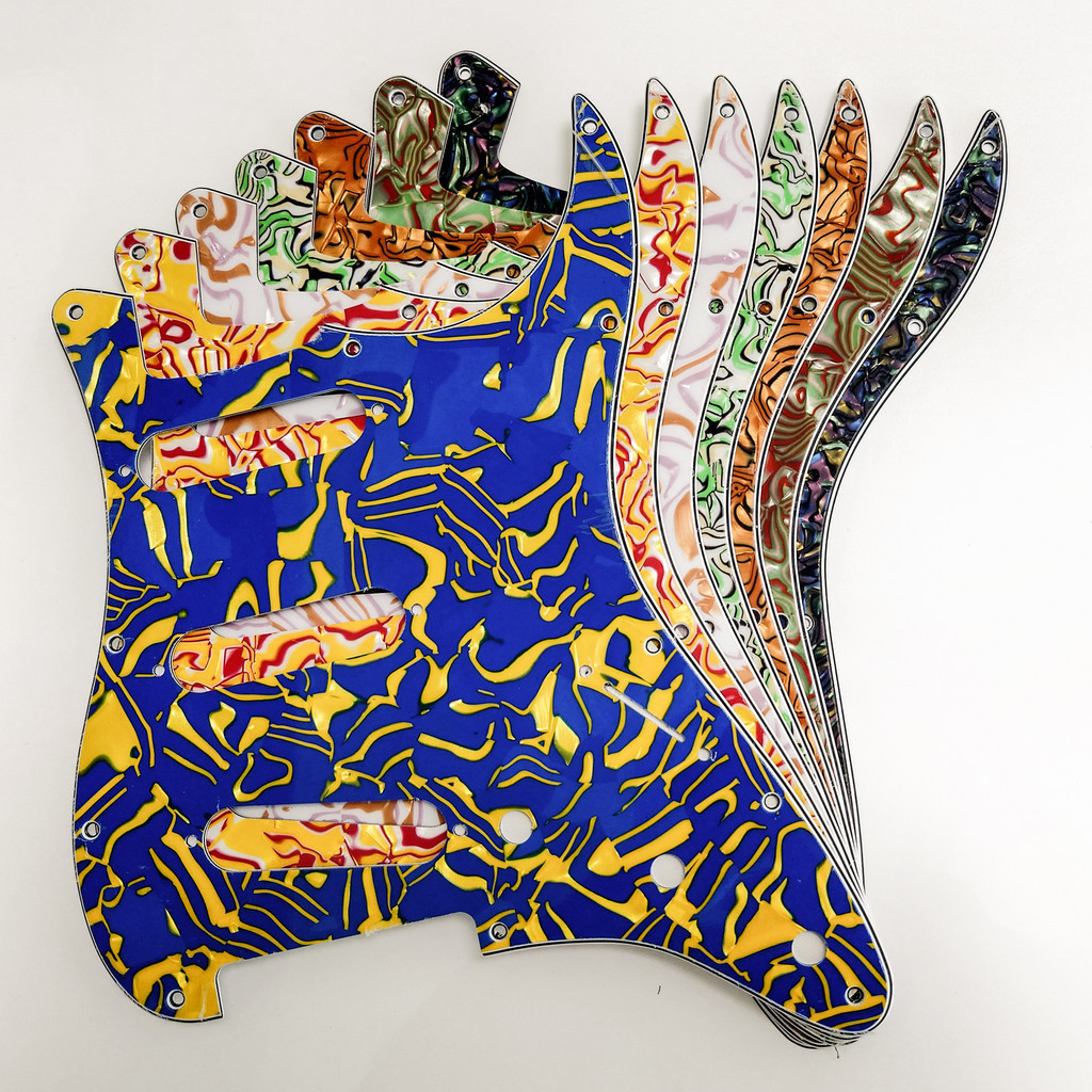 Fender Stratocaster SSS Pickguard 11 รูสกรูสําหรับ Fender ST กีตาร ์ ไฟฟ ้ าอะไหล ่ เปลี ่ ยน
