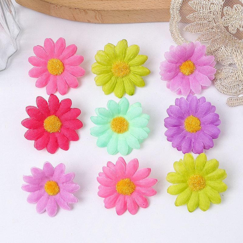 10 ชิ้นประดิษฐ์ Daisy Sunflower Double-Layer ผ้าไหมจําลองดอกไม้สําหรับห้องนั่งเล่นห้องครัวตกแต่งสวน DIY อุปกรณ์เสริม
