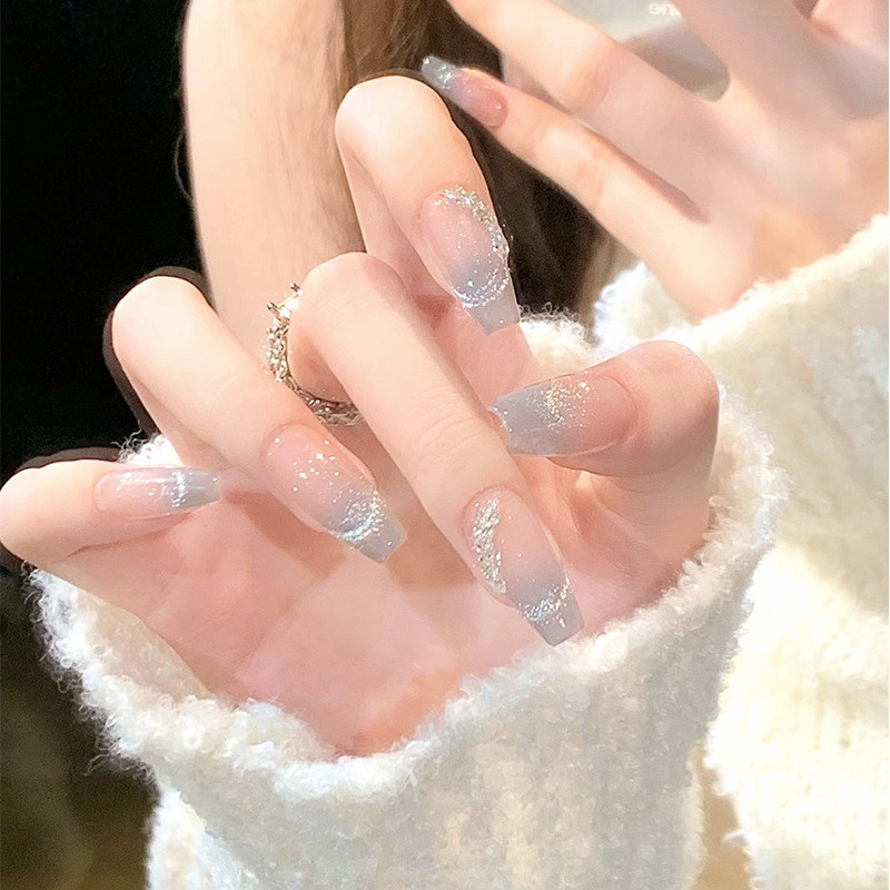 เล็บปลอมตาแมวสีฟ้าไล่ระดับสีสวมเล็บด้วยกาว