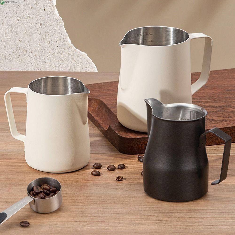 Needway เหยือกตีฟองนม, เครื่องชั่งใส 304 ถ้วยตีฟองนมสแตนเลส, Perfect No-drip Easy-to-Clean Latte Art ปากกาเอสเปรสโซนึ่งเหยือกร้านอาหาร