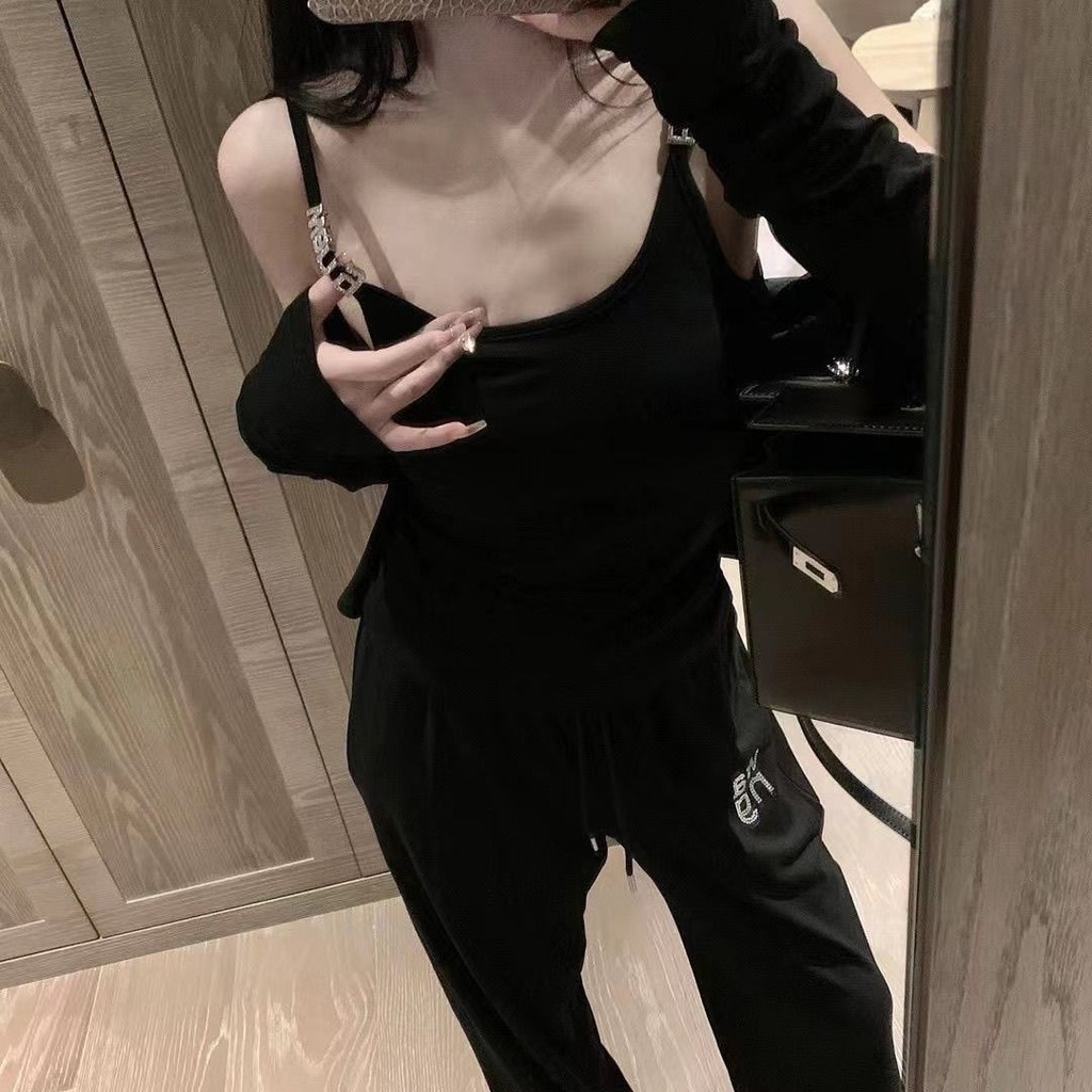 [คลังสินค้าพร้อม] เวอร์ชั่นเกาหลีชุดสูทสามชิ้นเพชรชุดลําลอง 2025 ตัวอักษรสไตล์ใหม่แจ็คเก็ตขนาดเล็กสลิงคาร์ดิแกนกางเกงขากว้างสูท - รูปที่ 3