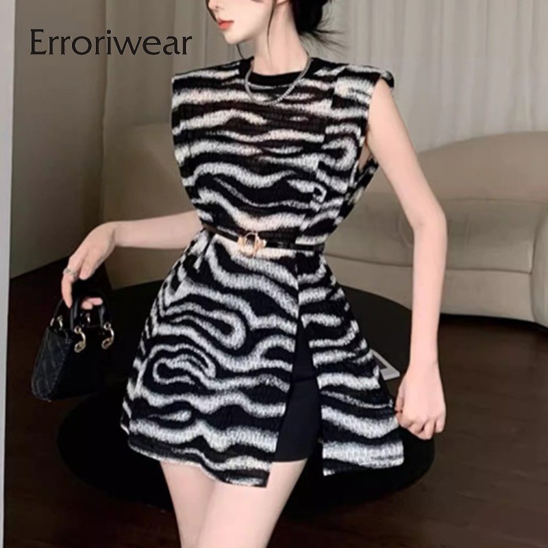 ข้อผิดพลาด ผู้หญิงแฟชั่น 2025 เสื้อยืดยาวรอบคอดesignลายม้าลายเซ็กซี่ สตรีทแวร์สไตล์