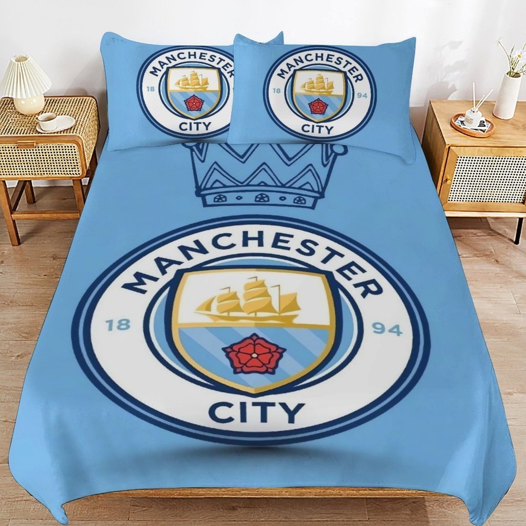 Manchester City WFC 3in1 ชุดผ้าปูที่นอนติดตั้งโพลีคอตตอนลายน่ารัก: ผ้าปูที่นอนมีสไตล์ + ปลอกหมอน 2 ใ