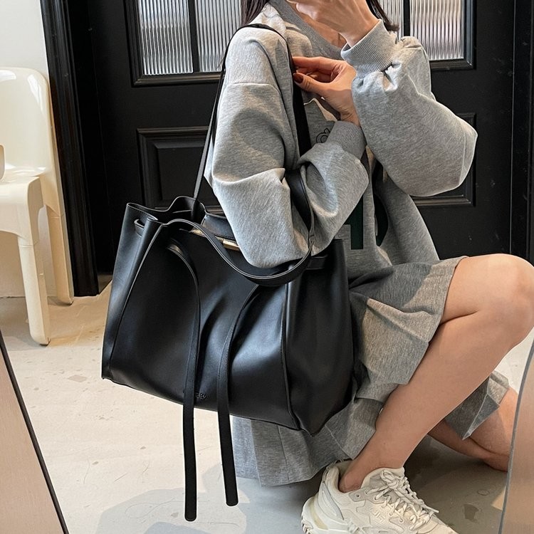 2025 Spring One Size Zipper PU Ladies Tote Shoulder Bag
