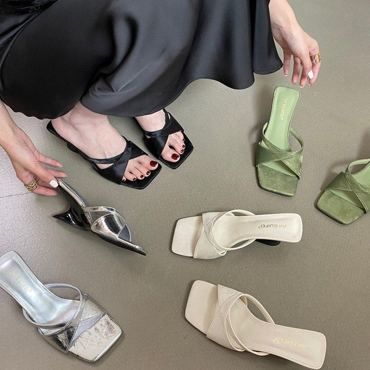 รองเท ้ าส ้ นสูงผู ้ หญิงสแควร ์ Toe Slip-On รองเท ้ าส ้ นสูงรูปพิเศษ PU ยาง