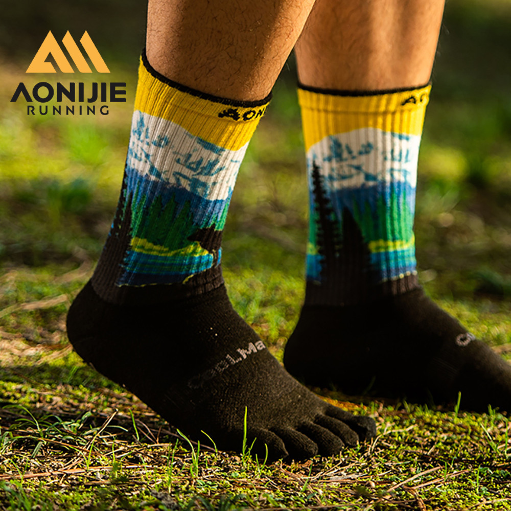 AONIJIE อาโอนิจิ จ4843 ถุงเท้านิ้วเท้าสําหรับผู้ชายผู้หญิงที่มีสีสันแข็งแรงถุงเท้าห้านิ้วความชื้นไส้