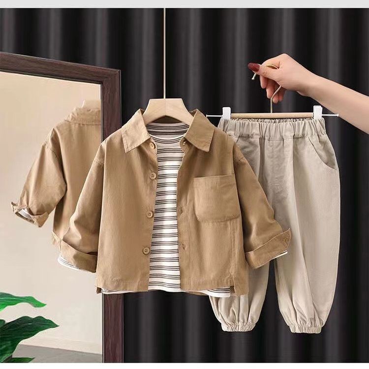 ชุดสูทผ้าฝ้ายสําหรับเด็กผู้ชาย 2024 เสื้อเชิ้ตกระเป๋าใหญ่สีทึบคุณภาพสูงใหม่ + กางเกงขายาวสีทึบชุดสองชิ้นของสไตล์ต่างประเทศ