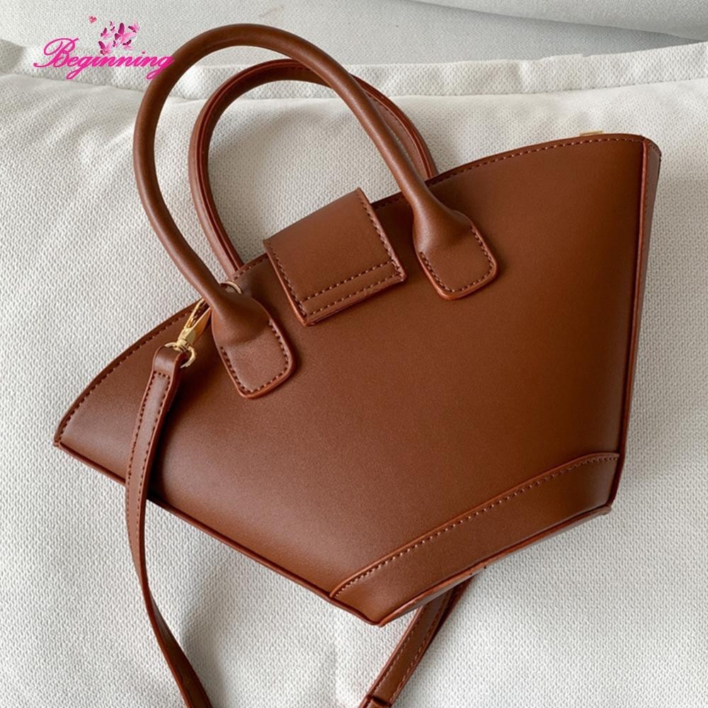 ✿ เริ่มต้น ✿ Vintage Shell กระเป๋าผู้หญิงLuxury Designerกระเป๋าถือ 2024 ใหม่PU Top Handleกระเป๋าเกาหลีพัดลมรูปTrapezoid Satchel ✿