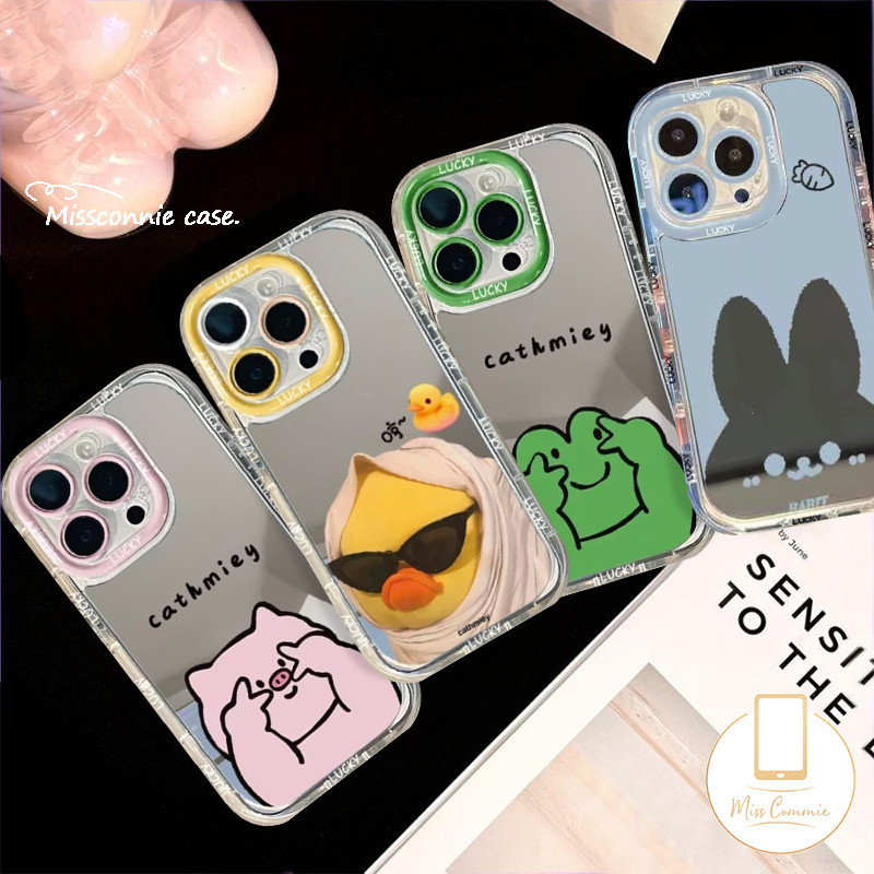 น่ารักยัดไส้เป็ดสนุกกบหมูกระต่ายสําหรับiphone 11 16 12 13 15 14 Pro Max 7Plus XR 16 7 8 15 Plus XS Max X Graffitiหรูหราสร้อยข้อมือกระจกMake Up Cover