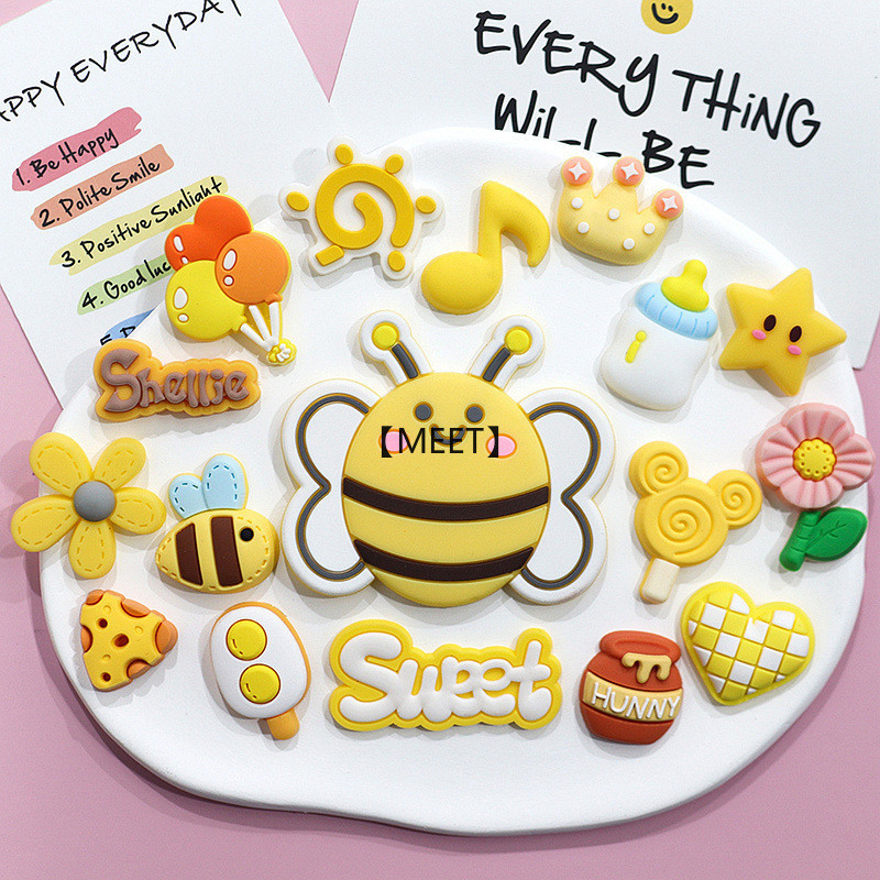 [ Meet ] 10pcs/pack การ ์ ตูน Bee กาวนุ ่ ม DIY อุปกรณ ์ เสริมเครื ่ องประดับเคสโทรศัพท ์ ฉนวนกันความร ้ อนถ ้ วยน ้ ําตกแต ่ ง Patch PVC กาวนุ ่ มชุดอุปกรณ ์ เสริม