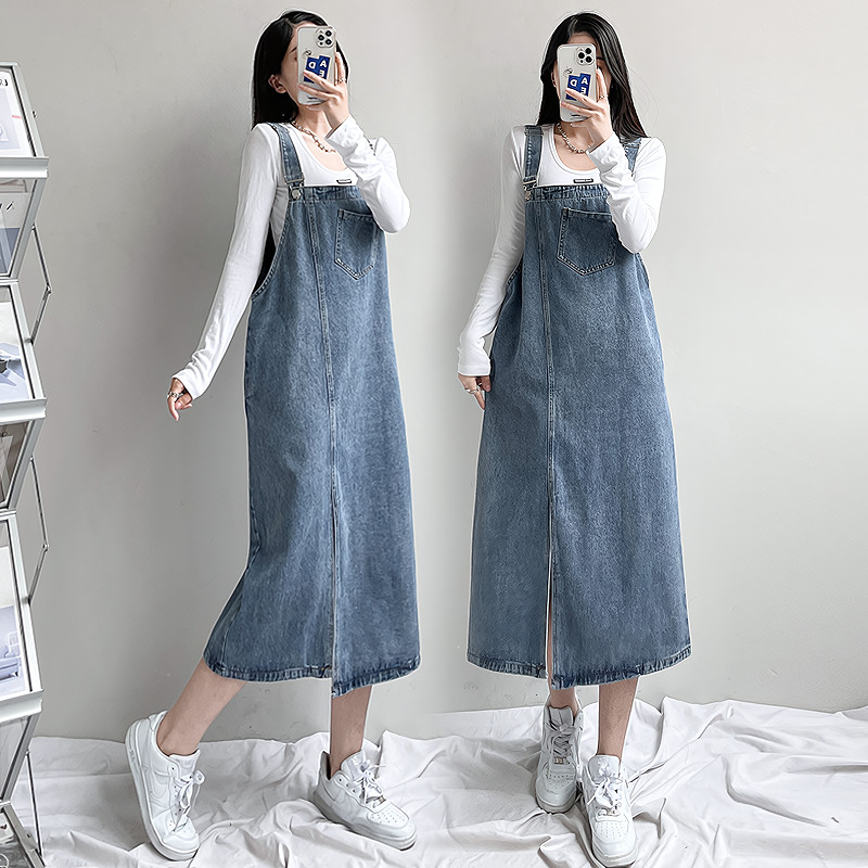 Kaekai พร้อมส่ง เอี๊ยม กระโปรงยีนส์ ผ่าหน้า แฟชั่นผู้หญิง กระเป๋าหน้า และกระเป๋าข้าง สายปรับได้