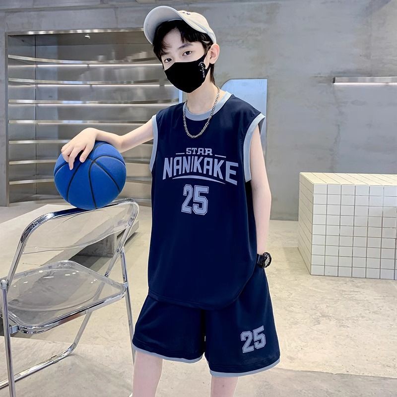 เสื้อผ้าเด็กฤดูร้อนเด็กเสื้อกั๊กแขนกุดปกเด็กชายกีฬาแห้งเร็วเสื้อบาสเกตบอลชุดสองชิ้น