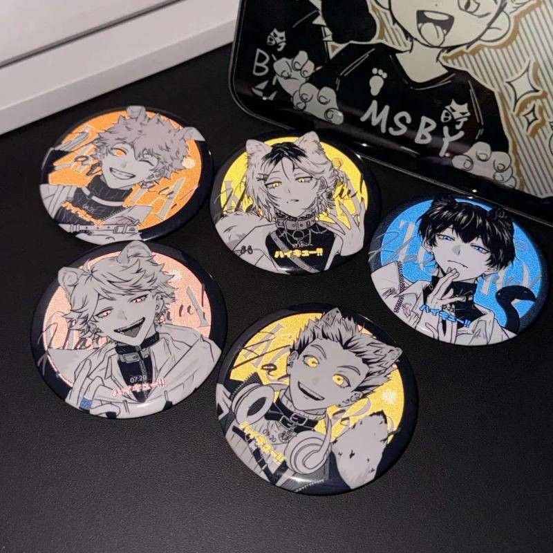 1 ชิ ้ นอะนิเมะ Haikyuu คอสเพลย ์ สะท ้ อนแสงป ้ าย Shoyo Hinata Oikawa Tooru Kozume Kenma Tobio Kageyama Korai Hoshiumi Pins Collection Breastpin สําหรับกระเป ๋ าเสื ้ อผ ้ าประณีต