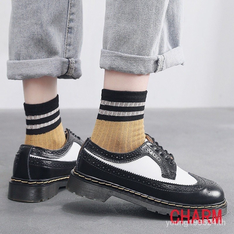 คุณภาพสูง 100%  dr.martens ไซส์ 35-46 รองเท้าบู๊ทส์มาร์ตินหนังวัวหัวกลม 5 รูสไตล์คลาสสิกสําหรับผู้ชายและผู้หญิง คิวเน็ต 8คุณ7