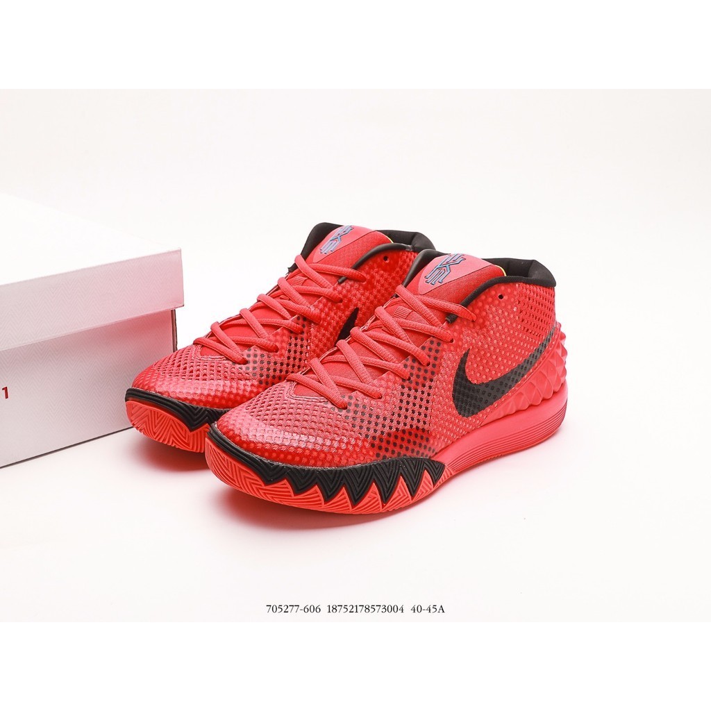 Kyrie 1 Kyrie Irving รุ่นรองเท้าบาสเก็ตบอลแข็ง สีแดง