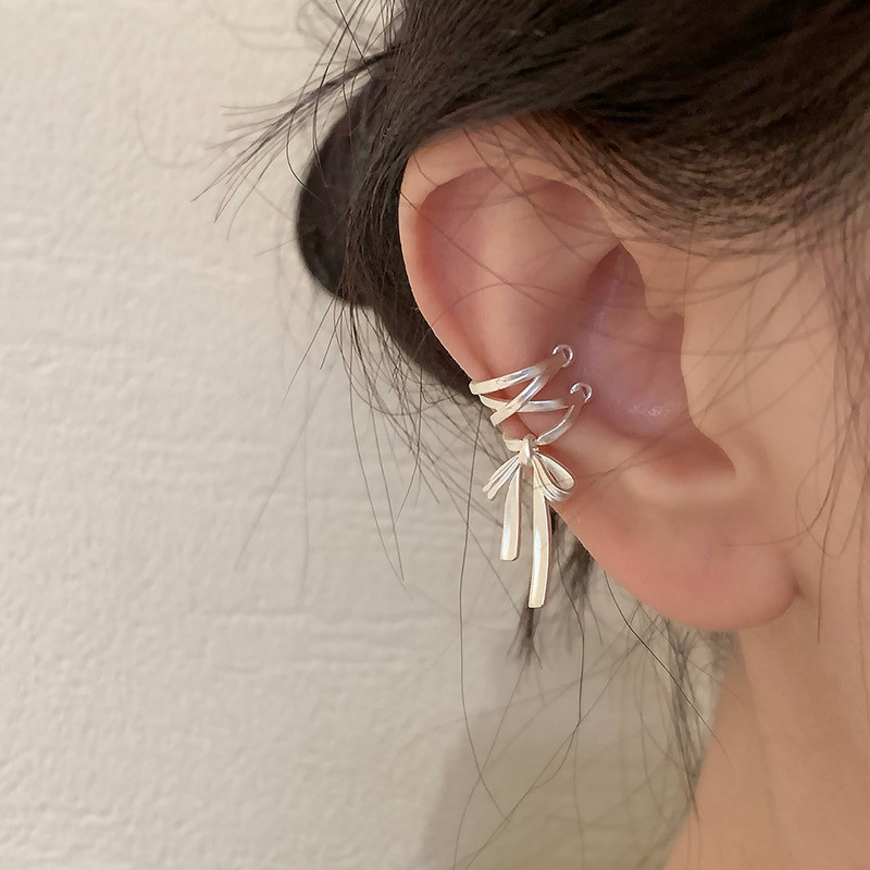 ใหม่ Y2K Double-Layer Bow Ear Cuff ไม่มีเจาะต่างหู Punk ที่ไม่ซ้ํากันโลหะ Tie Bow หูคลิปสําหรับผู้หญิงสาวแฟชั่นเครื่องประดับของขวัญ