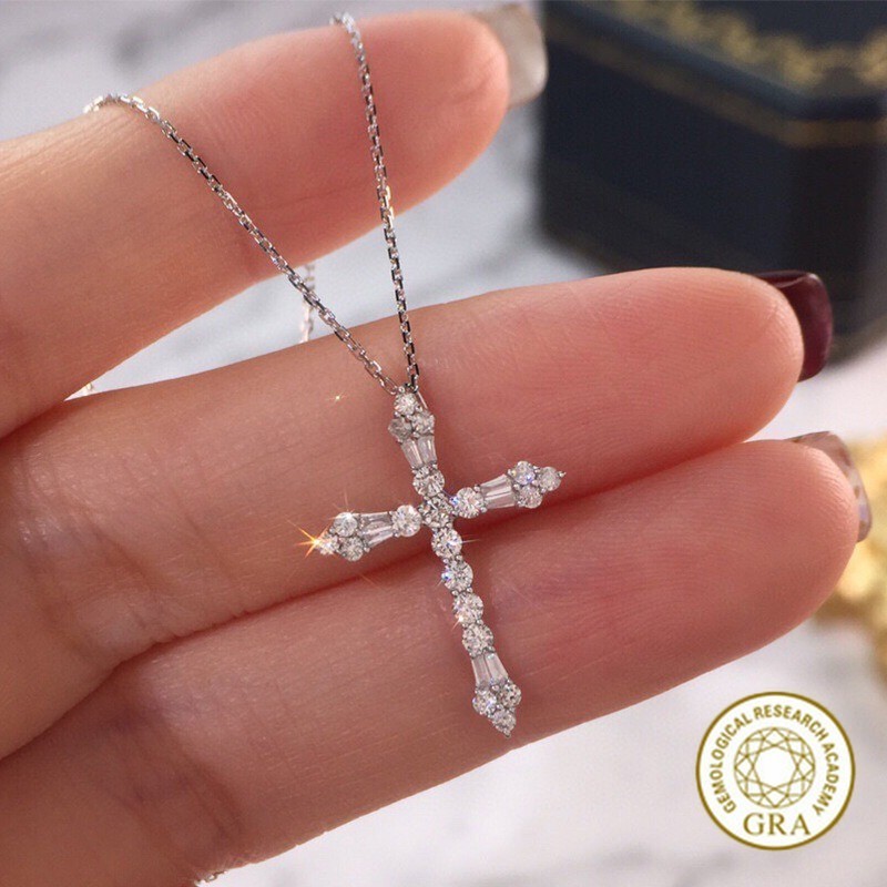 [ใบรับรอง Gra ฟรี] พวงกุญแจแฟชั่นหรูหราราคาไม่แพง Square Moissanite All-Match Cross Necklace