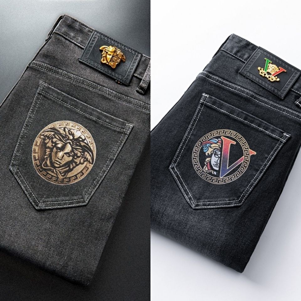 VERSACE กางเกงยีนส ์ ตรงผู ้ ชายกางเกงยืดหยุ ่ นไมโครเยาวชน Street สวมใส ่ นุ ่ มการค ้ าต ่ างประเทศยุโรปอเมริกาอังกฤษ Vasaki
