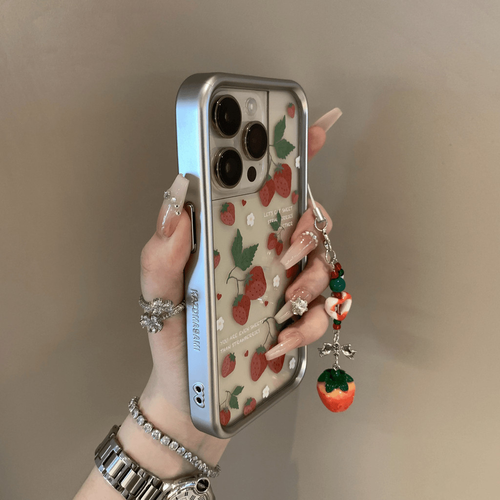 น่ารักเคลือบด้วยไฟฟ้าขอบเต็มหน้าจอสตรอเบอร์รี่ดอกไม้เคสโทรศัพท์สําหรับ ไอโฟน15 14 13 12 มือโปร สูงสุด ปลอกกันกระแทกป้องกันกล้องซิลิโคนนุ่มปกหลัง