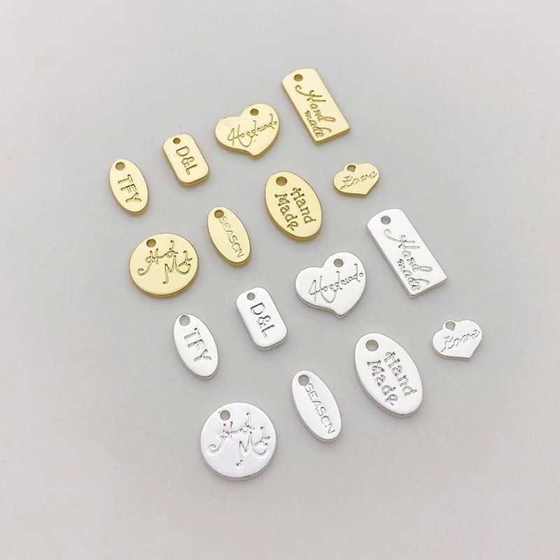 14K ห่อสีทองสีเงินภาษาอังกฤษป้ายตัวอักษรความรักจี้ขนาดเล็กสร้อยข้อมือ DIY ทำด้วยมือวัสดุสร้อยคออุปกรณ์เสริม