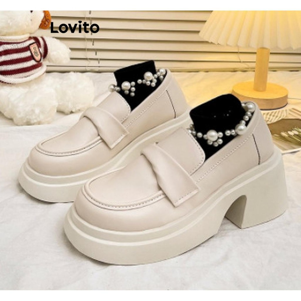 Lovito รองเท้าโบ๊ทผู้หญิง พื้นรองเท้าหนา สีพื้น น่ารัก LFA20366