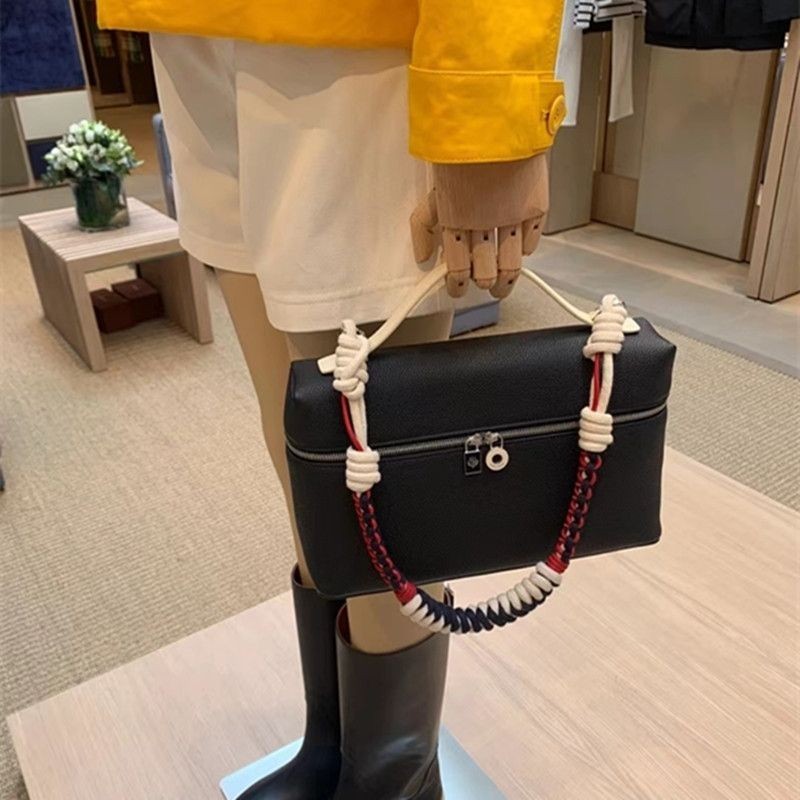 Uno Chapter EP L27 Panda Bag สไตล์ Simple Fashion One Shoulder ใช้ได้ทั้งเป็น lunch box และกระเป๋าสะ